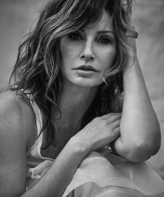 Gina Gershon image