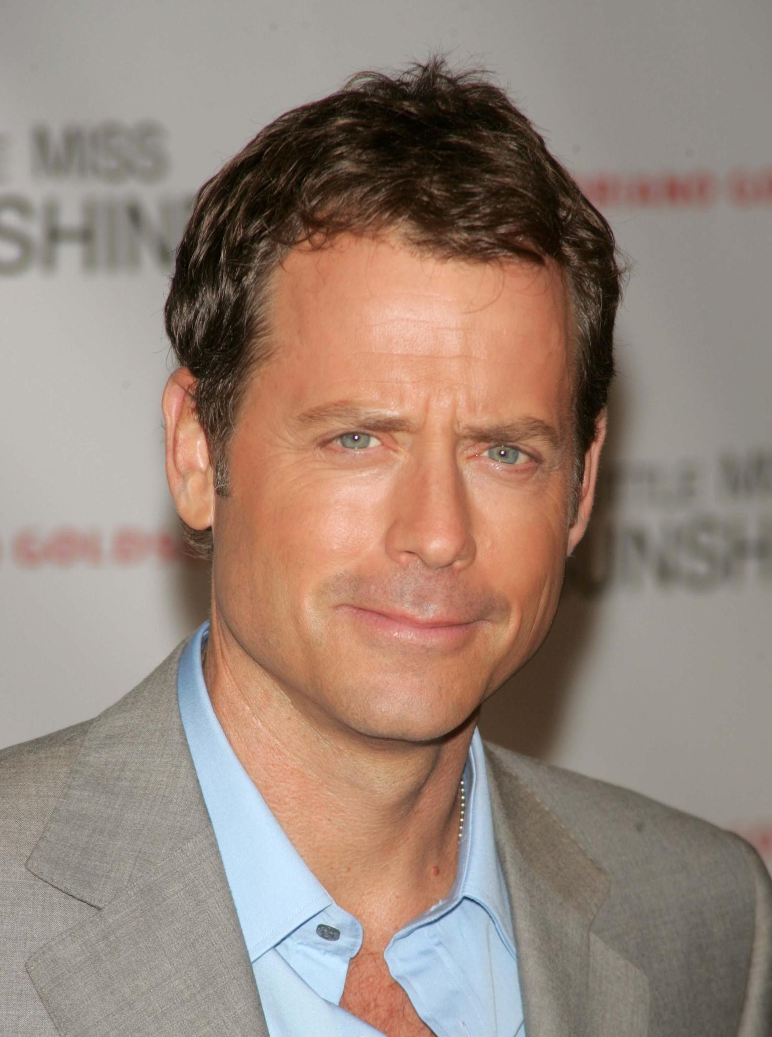 Greg Kinnear image