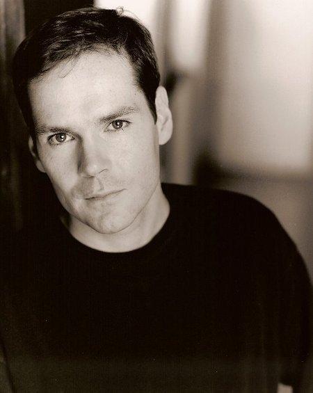 Jonathan Crombie image