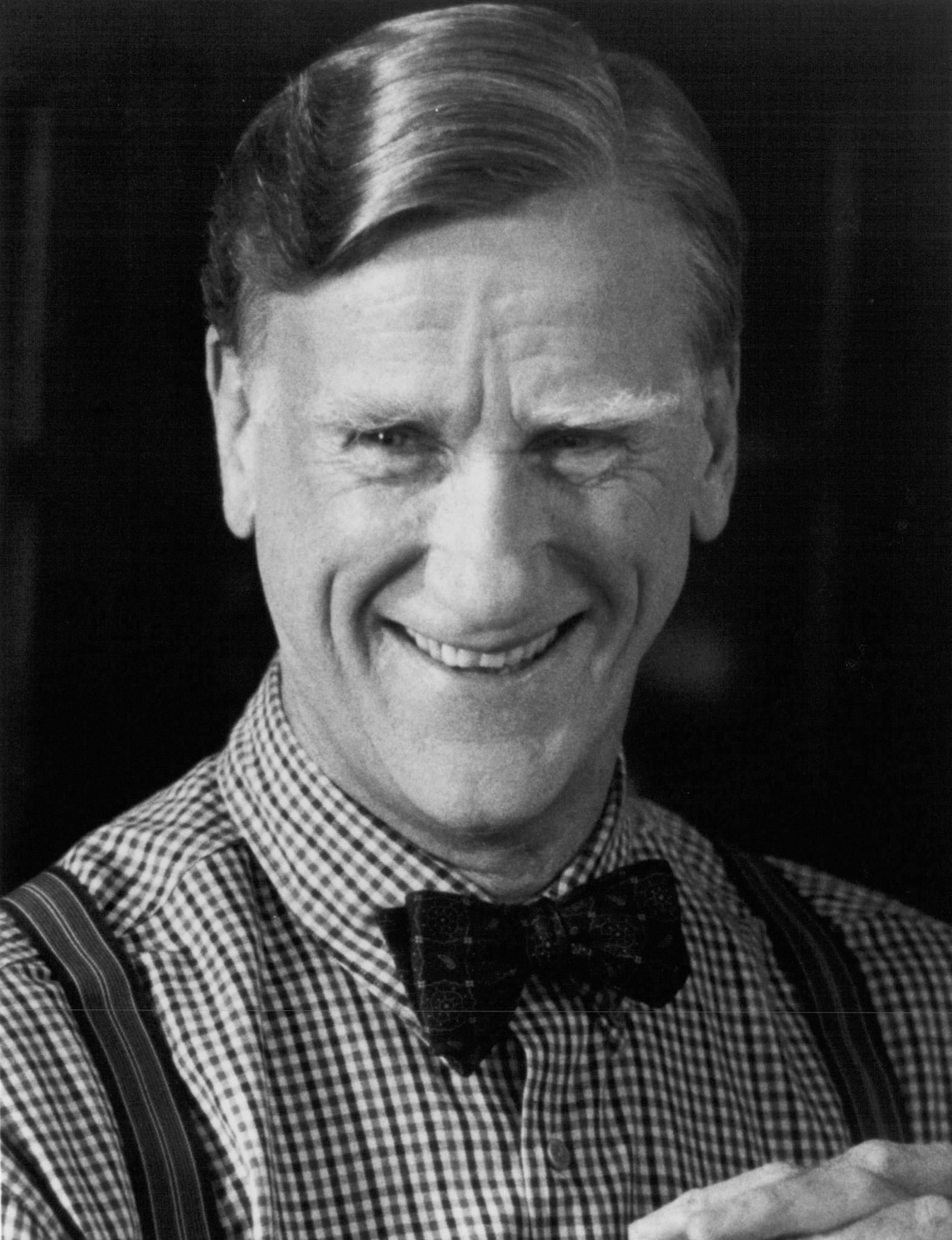 Donald Moffat image