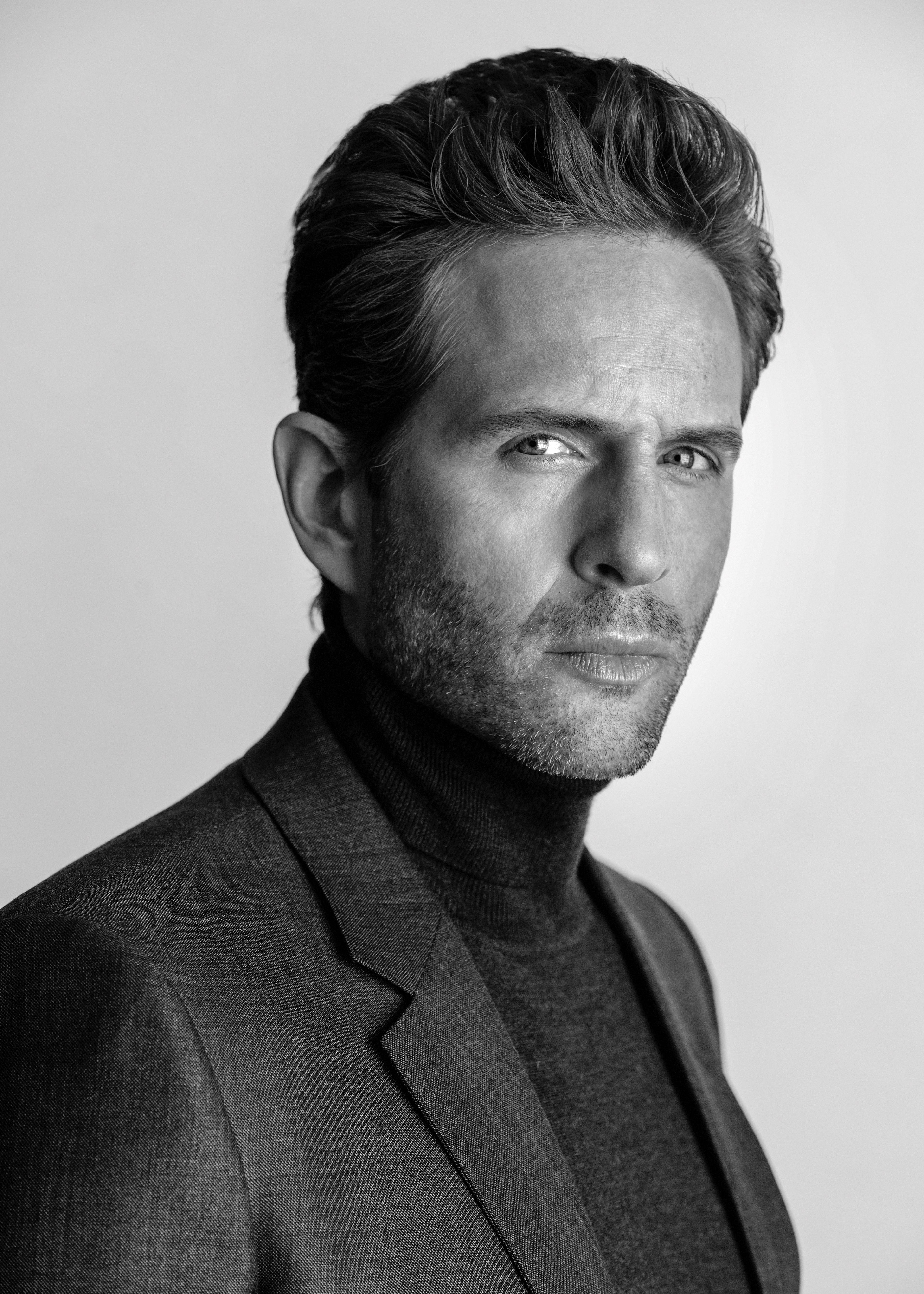 Glenn Howerton image