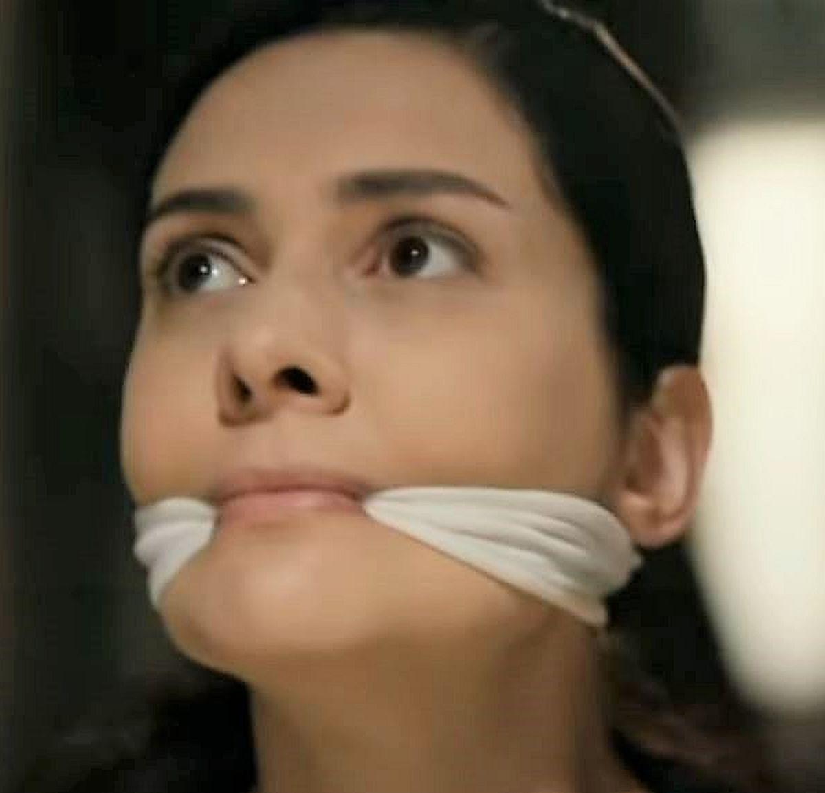 Bergüzar Korel image